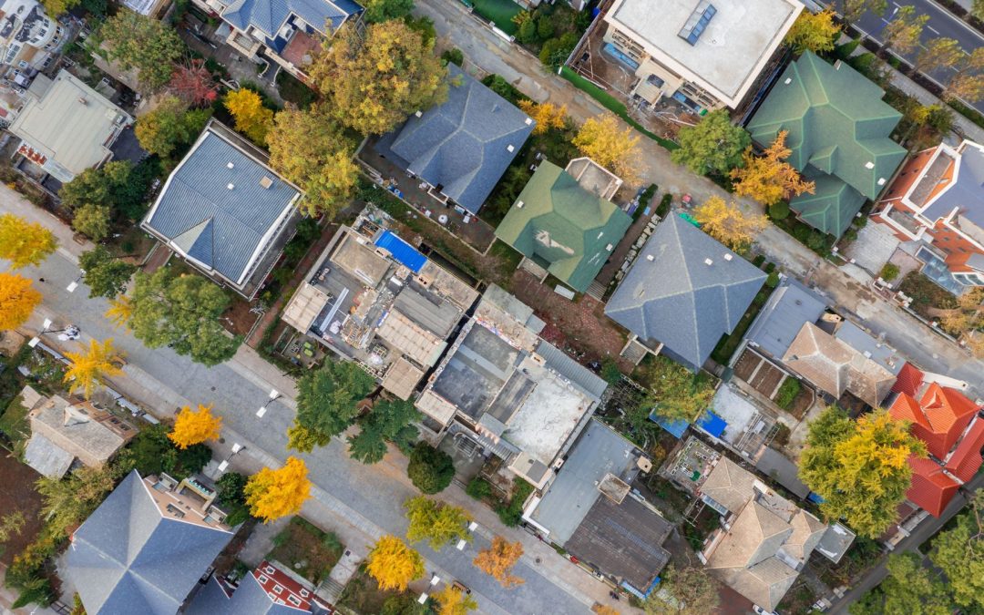 How Long Does Each Roof Type Last? (Shingles, Tile, Metal, Slate)